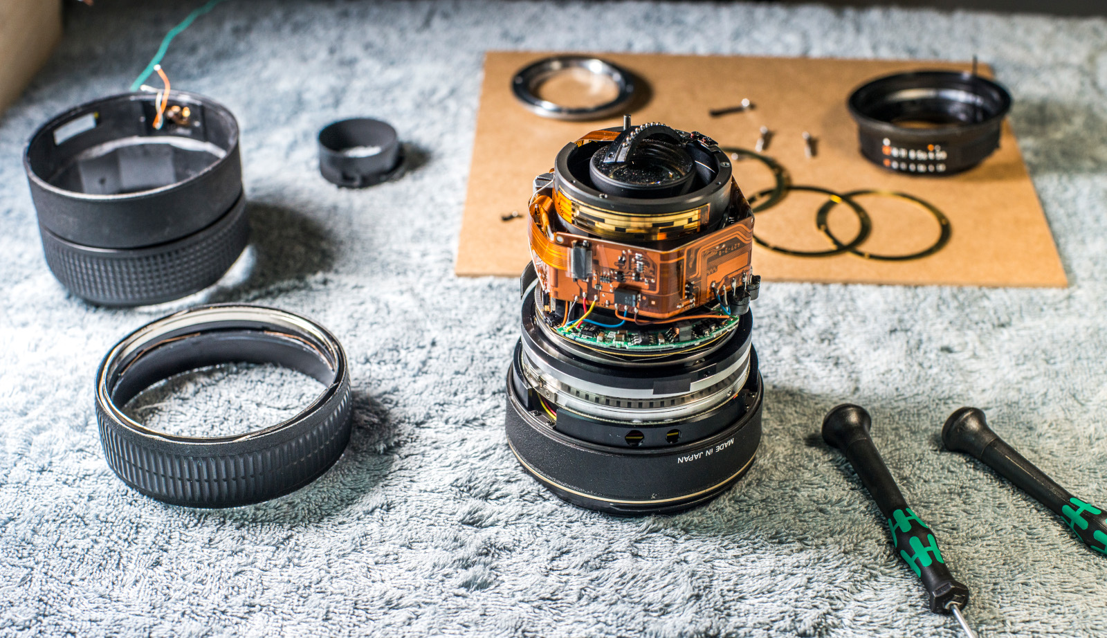 Lens teardown